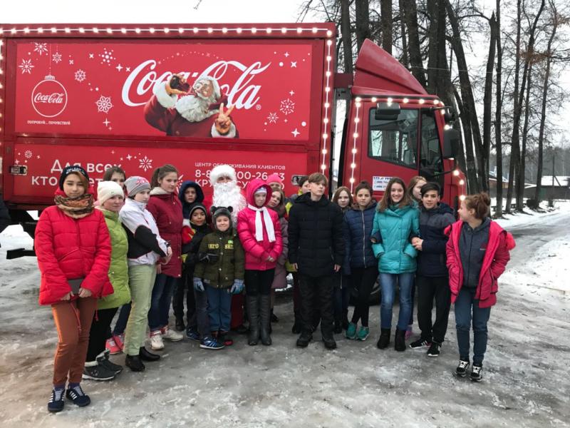 Волонтеры Coca-Cola поздравили воспитанников детских домов Иваново с Новым годом
