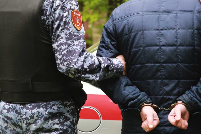 В Саранске росгвардейцы совместно с сотрудником МВД задержали мужчину по подозрению в побоях