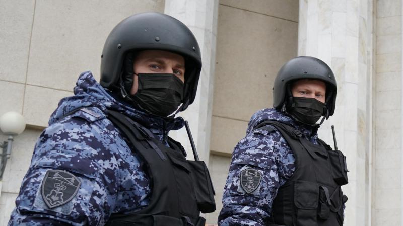 В Кирове росгвардейцы задержали граждан, дебоширивших в развлекательных заведениях
