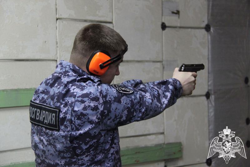 В Новосибирске состоялся турнир по стрельбе из пистолета Макарова среди подразделений вневедомственной охраны