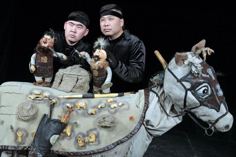 Минкульт Бурятии -  В день Сагаалгана театр кукол «Ульгэр» провёл выставку спектаклей по бурятским сказкам