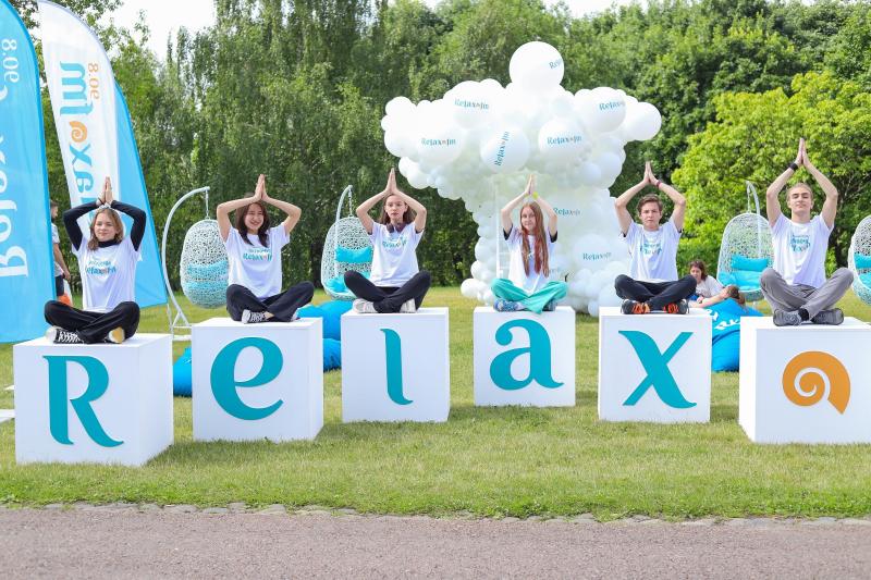 Рекорду быть. Relax FM провел самую массовую медитацию в России