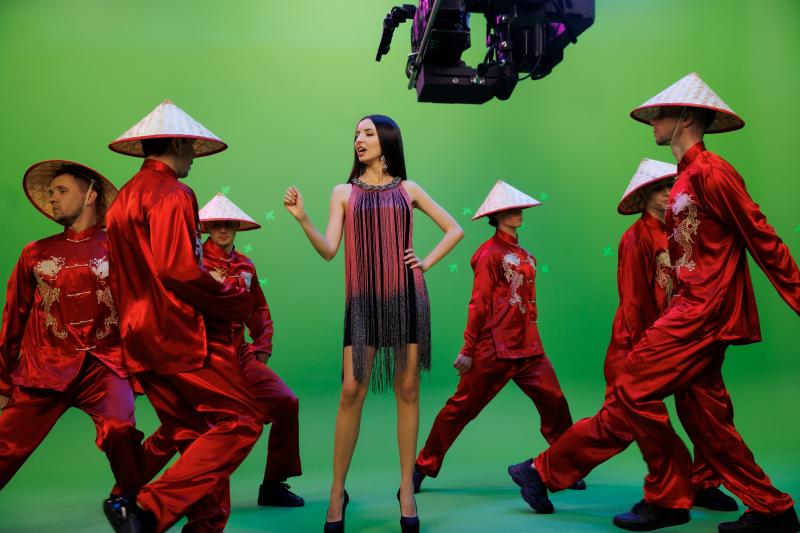 Настоящее в любви и жизни: певица Дэя выпустила клип 
на песню «Made In China»