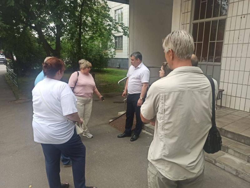 Алексей Максименко провел встречу с жителями