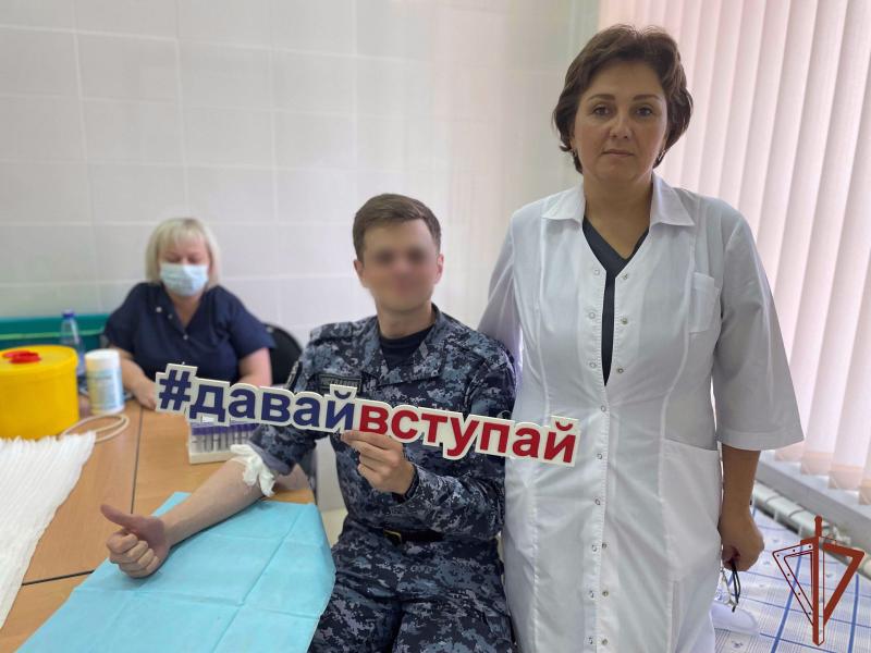 Более 2000 росгвардейцев приняли участие во Всероссийском марафоне донорства крови и костного мозга #ДавайВступай