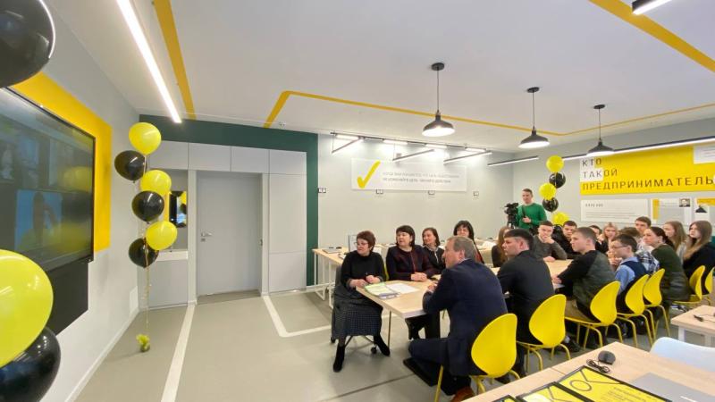 Первый инновационный класс для детей-предпринимателей открылся в Кировской области