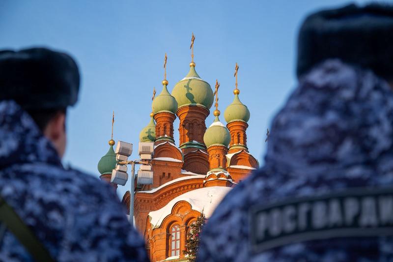 Росгвардейцы приняли участие в обеспечении безопасности во время празднования Крещения Господня на Южном Урале