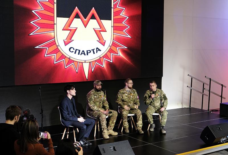 Подшефный класс Росгвардии встретился с военнослужащими батальона «Спарта» в Мелитополе