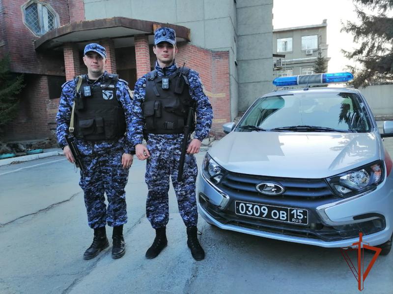 В Новосибирске патруль вневедомственной охраны Росгвардии разыскал пропавшего ребенка