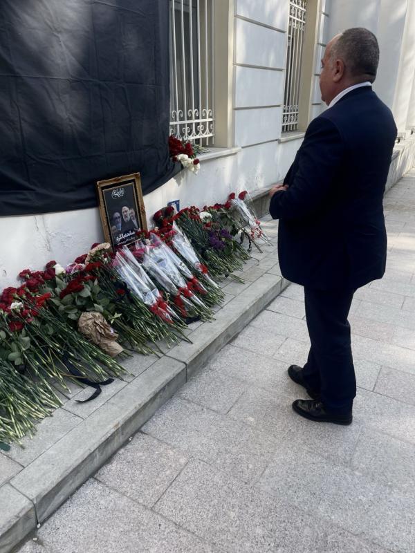Лидер движения и партии «Всеармянский фронт» Аршак Карапетян 20 мая 2024 года посетил посольство Исламской Республики Иран в Москве
