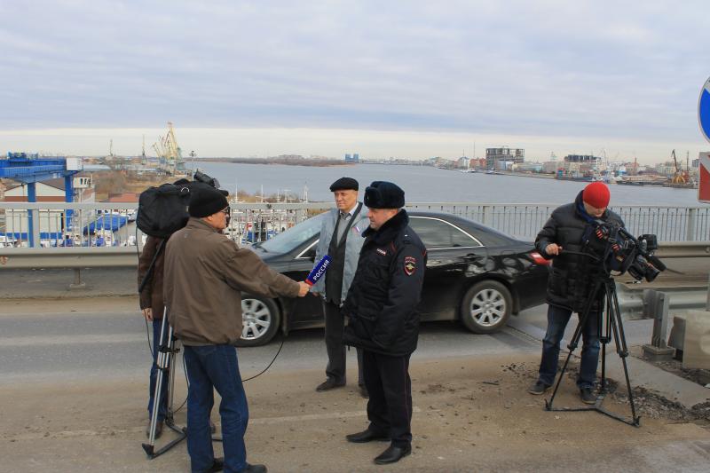 Активисты ОНФ проинспектировали аварийно-опасные участки дорог в Астрахани