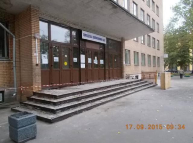 При ремонте в поликлинике №51 в Петербурге из бюджета «утекли» около 180 тыс. руб.