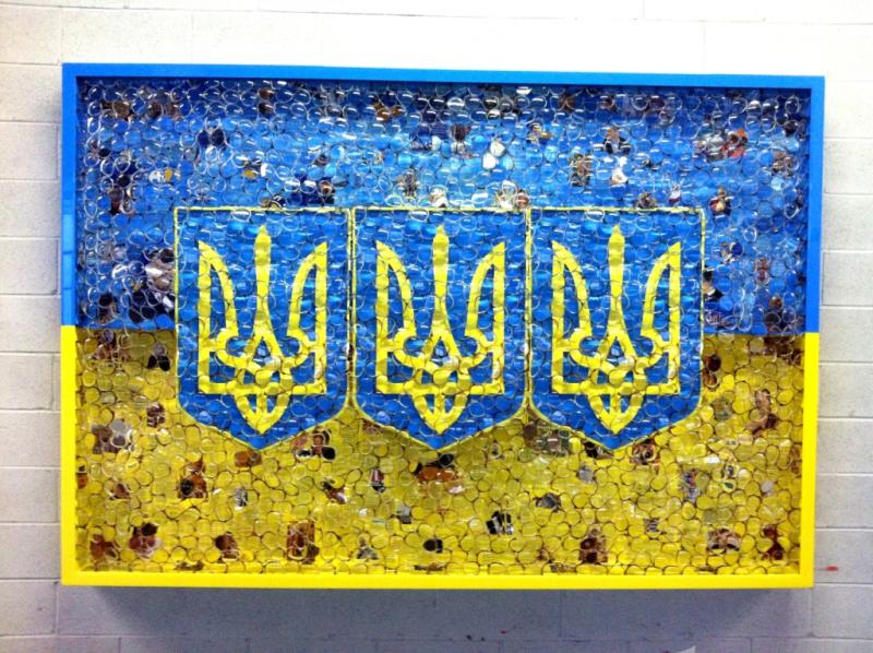Американский художник Дэвид Датуна изобразил происходящее в Украине в виде «Змея Горыныча»