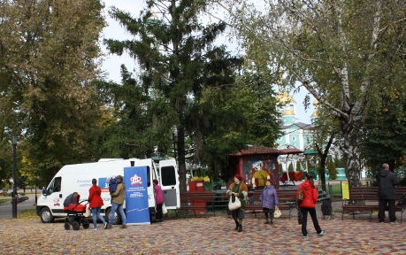Мобильная клиентская служба Пенсионного фонда провела прием граждан в Парке культуры и отдыха