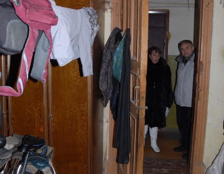 Костромские активисты ОНФ взяли под контроль проблему жителей бывшего общежития