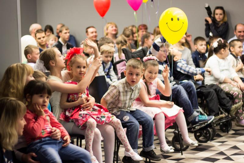 Мурманские активисты ОНФ организовали праздник для детей с ограниченными возможностями здоровья